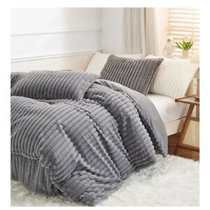 King Plush Duvet cover with 2 Pillow cases
